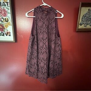 Swing tank top with button neck and keyhole in back burgundy lace size Large